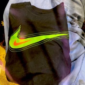 Nike tee